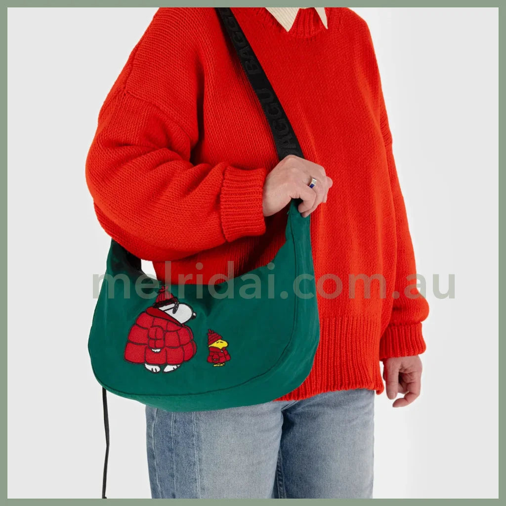 Medium Nylon Crescent Bag - Snoopy & Woodstock